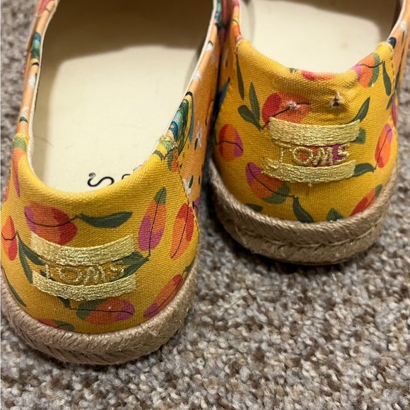 Toms Pink and Orange Espadrilles Vibrant Floral Slip-On - Picture 3 of 8